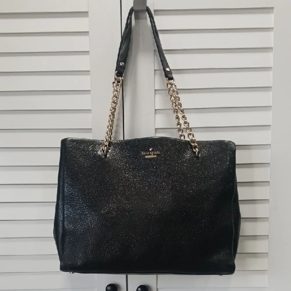 Kate Spade NY Emerson Pebbped Black Leather W/ Gold Chain Shoulder Bag